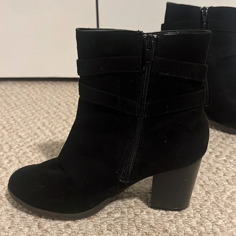 Black American Eagle Boots - Picture 2 of 3